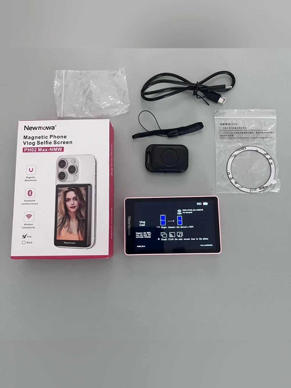 NWOT Newmowa Vlog Selfie Screen - Pink/Black
